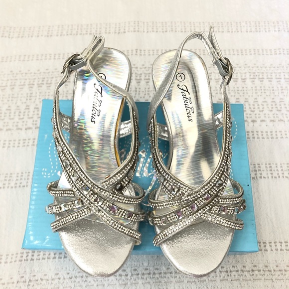 Fabulous Other - Small heel shoe silver with strap